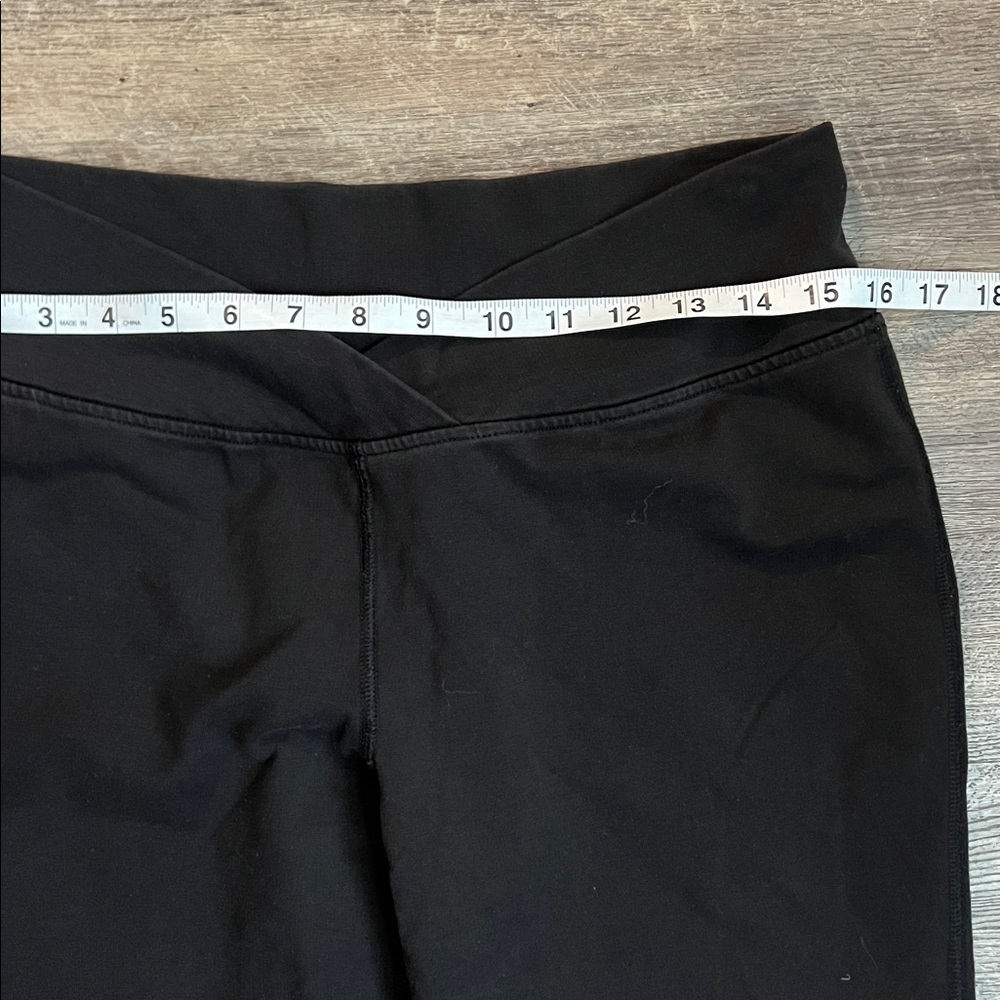 Patagonia Women’s Black Wide Leg yoga Pants Size Small ♣️ - Picture 4 of 8